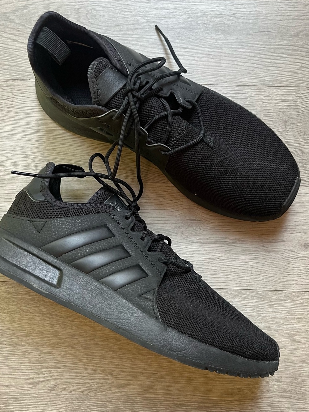 Men’s ADIDAS Athletic Sneakers (7)